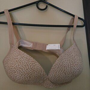 Warner's Size 38B wireless bra